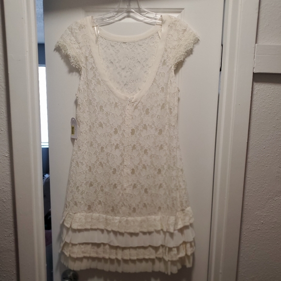 Jessica Simpson Delicate Sheer Lace Dress - Picture 6 of 8